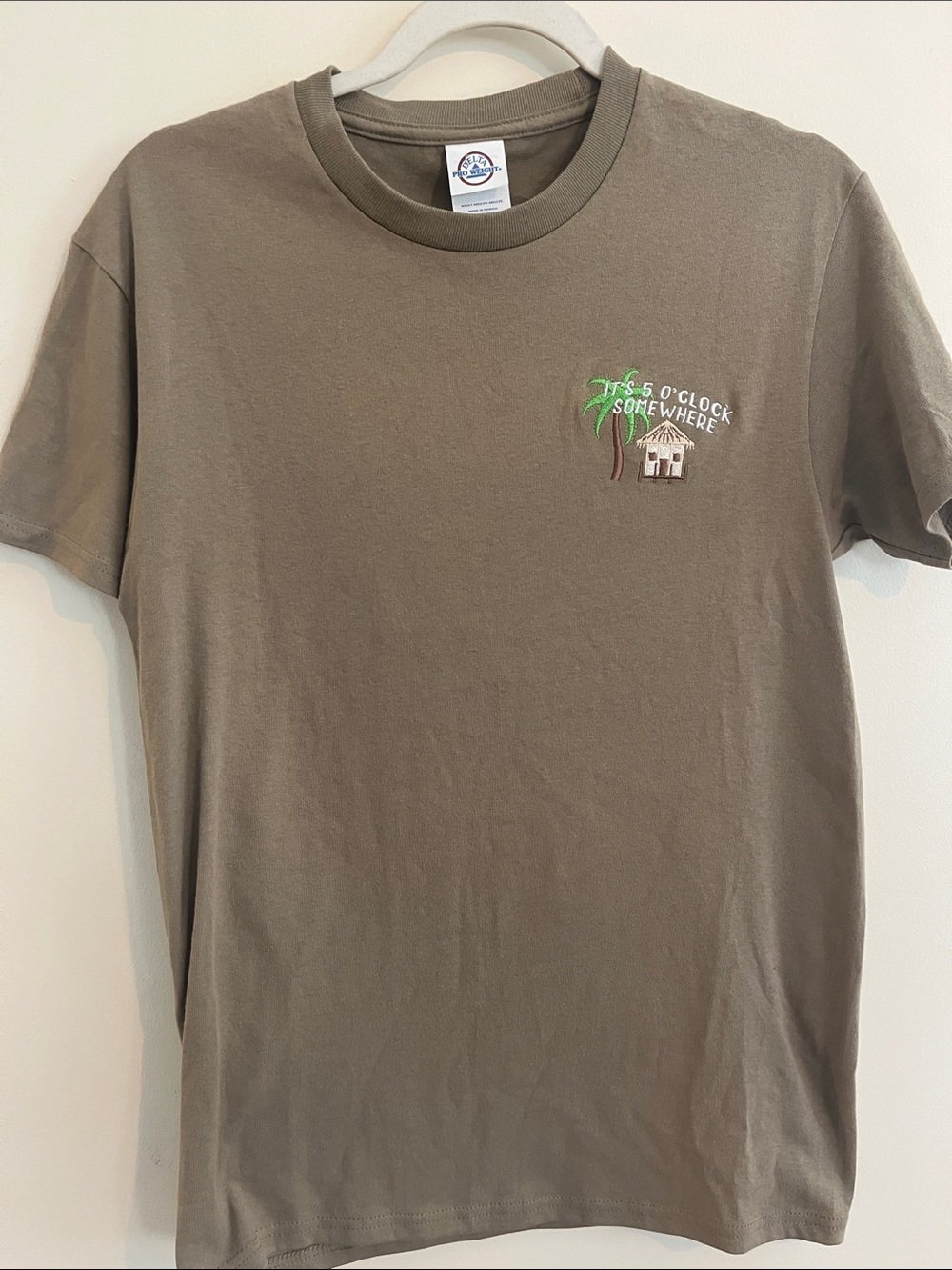 Vintage Delta Pro Weight It’s Five O’Clock Somewhere Embroidered Vacation S Tee